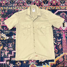 Load image into Gallery viewer, Dickies Short Sleeve Work Shirt Size Medium
