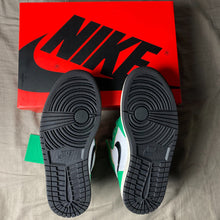 Load image into Gallery viewer, Jordan 1 Lucky Green DS (SIZE 4.5)
